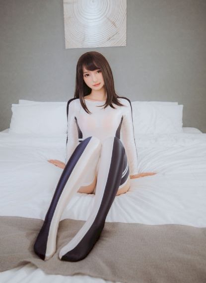 年轻的女教师2韩国_高清完整版免费在线观看