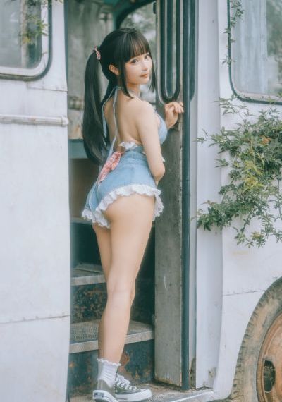 女老师二_超清日韩免费观看